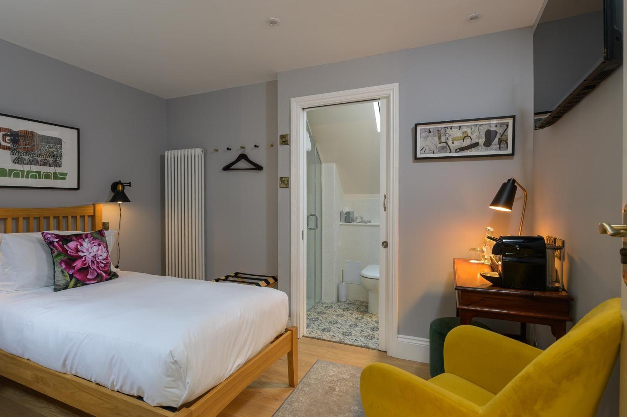 Eight Otel Bath Dış mekan fotoğraf