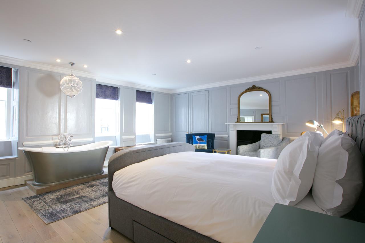 Eight Otel Bath Dış mekan fotoğraf